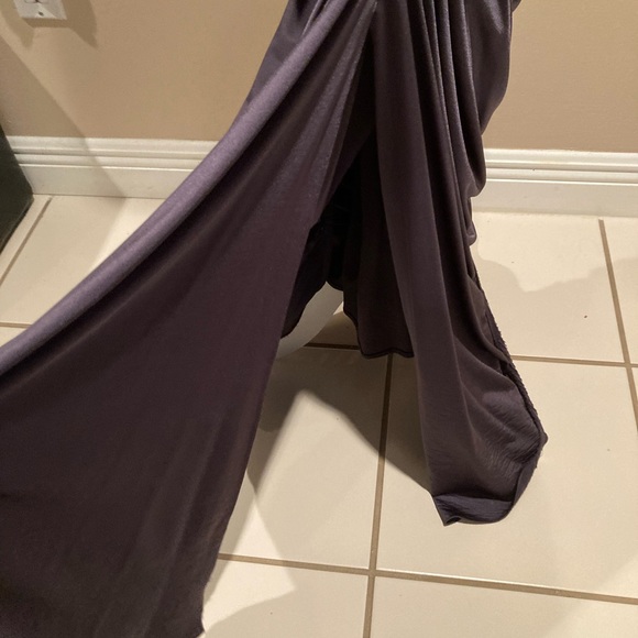 Cache Ruched Evening Gown - Picture 5 of 8